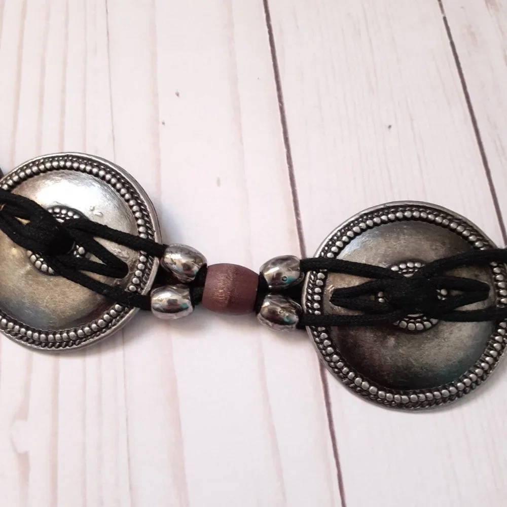 Vintage 80s Medallion & Bead Elastic Cord Belt Black Silvertone